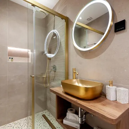 La Riva Luxury רוביני