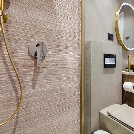 La Riva Luxury לינה וארוחת בוקר