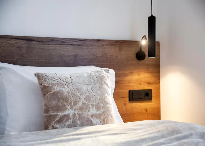 La Riva Luxury Bed & Breakfast 4*