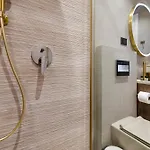 La Riva Luxury Bed and breakfast