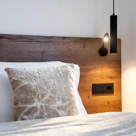 La Riva Luxury krevet i doručak 4*